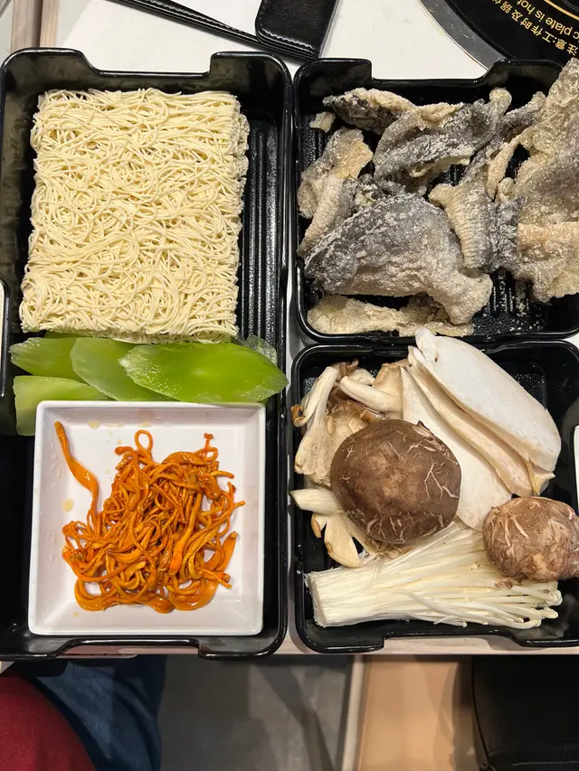 蔬菜夠新鮮，麵食選擇多