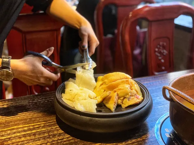 招牌花膠雞湯鍋