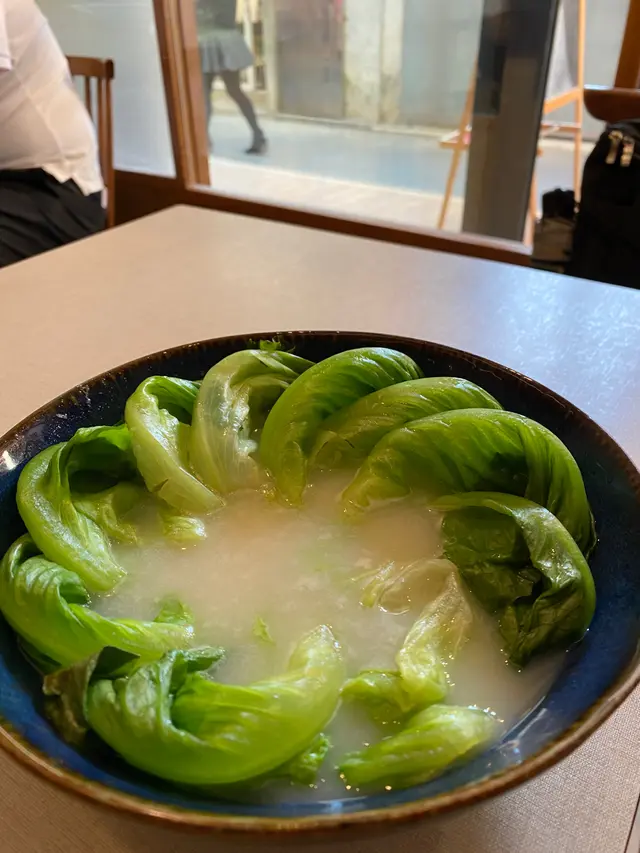擺盤靚靚油菜