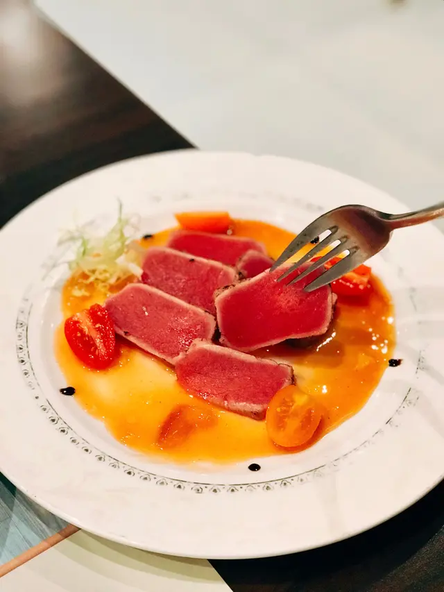 火炙半熟吞拿魚 伴柚子味噌醬