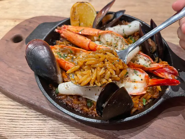 西班牙海鮮炒米粒麵