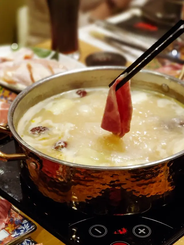 A 5 熊 本 黑 毛 和 牛 