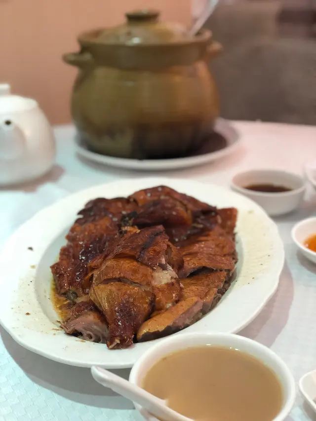 根本係4-5人的份量😮‍💨湯好味，飲唔曬囉