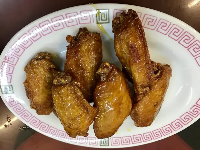 雞肉一般，但外皮酥脆甜美，口感唔錯