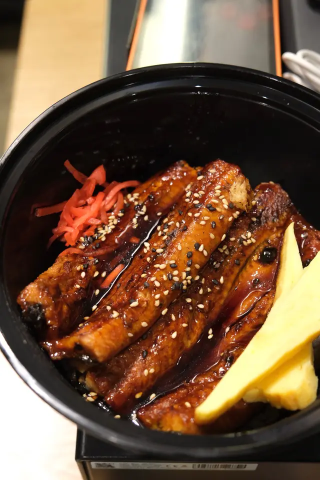 大盛雙層鰻魚丼
