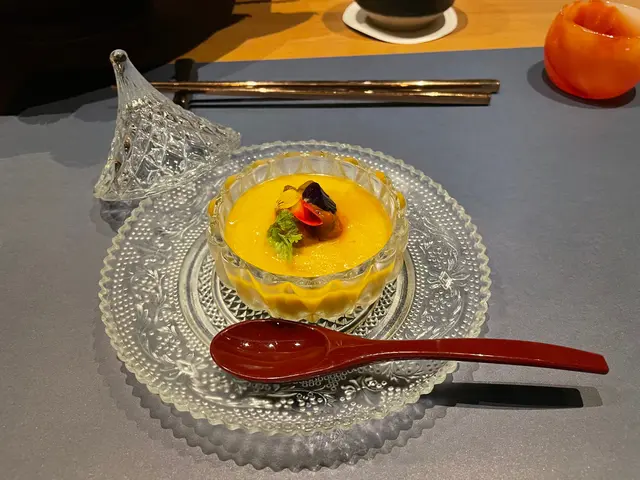 南瓜布甸配海膽