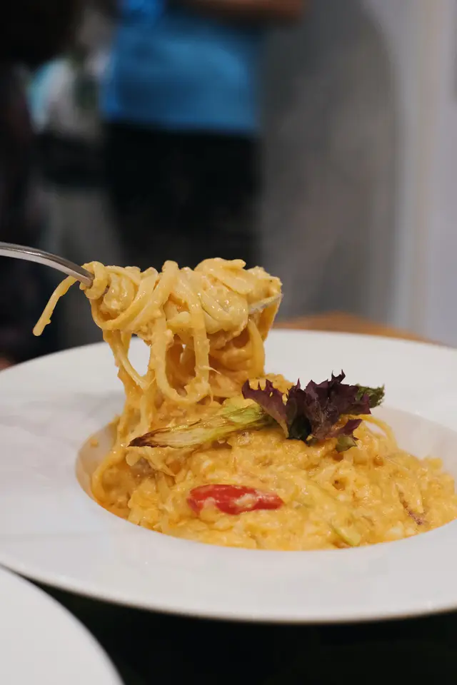 鮮蝦汁蟹肉蘆筍扁意粉