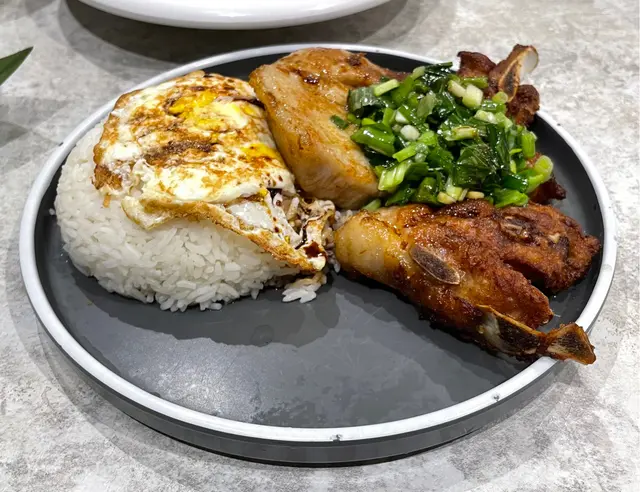 蔥油豬扒煎蛋飯