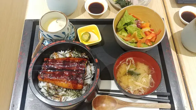 鰻魚丼