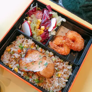 Omega  beauty  box