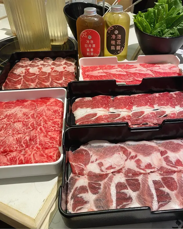 極級SRF黑和牛肩脊肉、極級Prime Grade 安格斯牛頸脊、西班牙伊比利亞黑先豬、Prime Grade 美國安格斯牛肉及西班牙無激素豬肉片