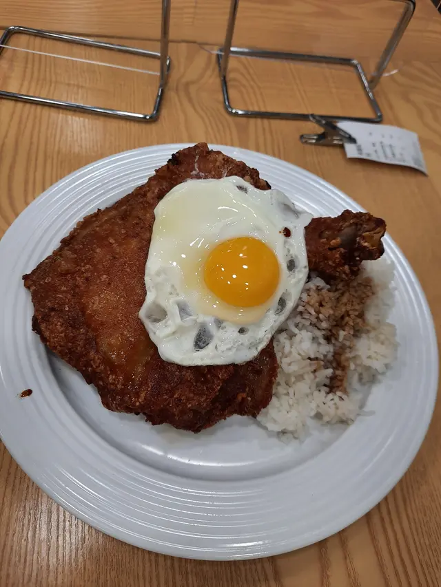 炸雞髀煎蛋飯