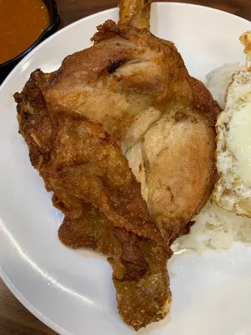 至识食鸡髀煎蛋饭