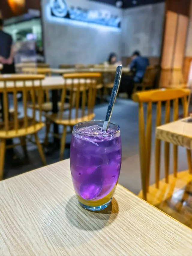 檸檬蝶豆花