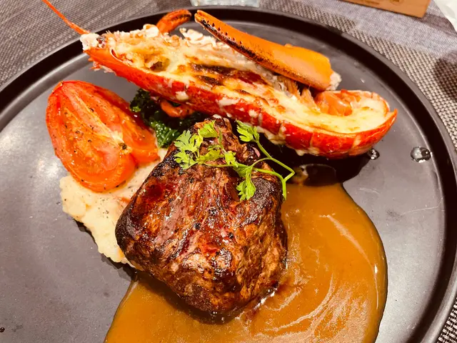 波士頓龍蝦配美國牛柳