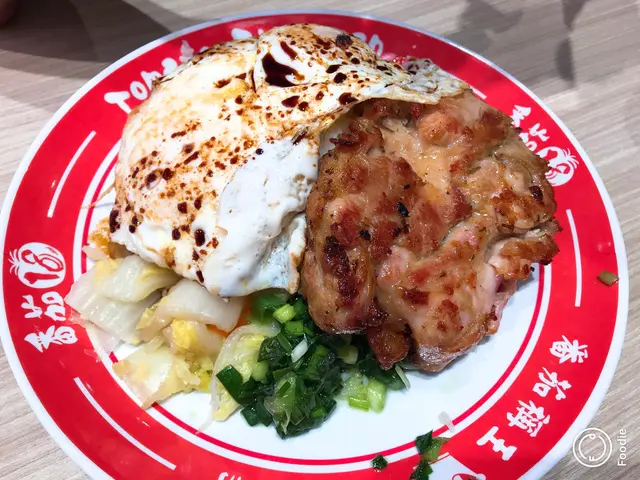 招牌厚切豬扒拼煎雙蛋飯