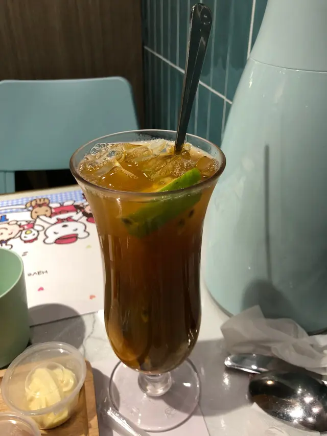水果份量足夠, 但叫左少冰仍然好多冰! 甜度可以!