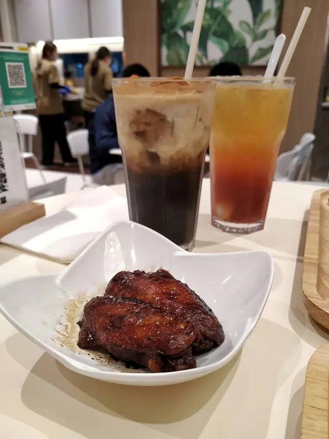 瑞士雞翼 (2 隻，$16)