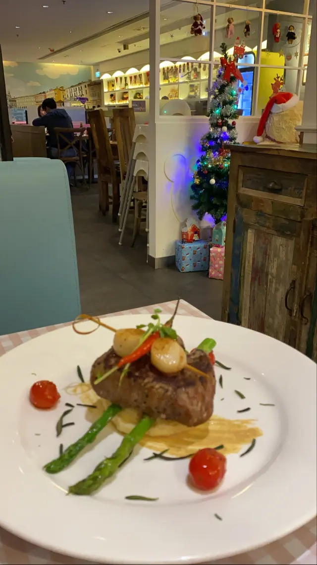 深海帶子拼醬燒汁牛柳