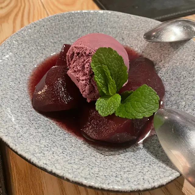 Peras al Vino Bianco