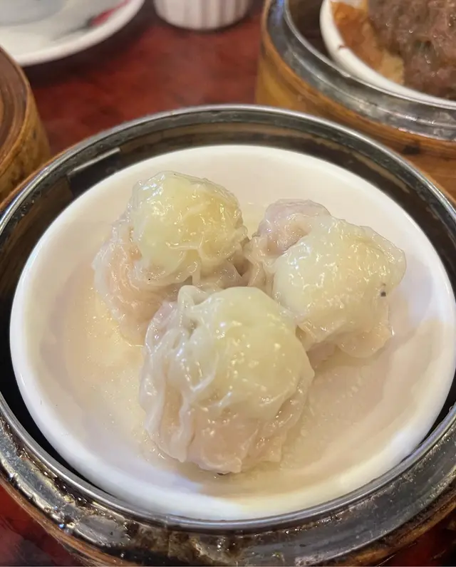 而家好少地方可以食到 咬落去爽口彈牙 燒賣皮仲好薄 值得一試👍🏻