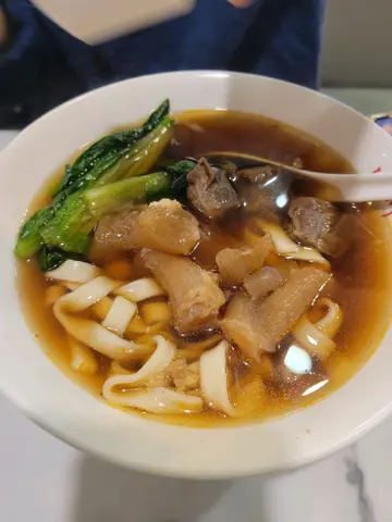 紅燒半筋半肉麵
