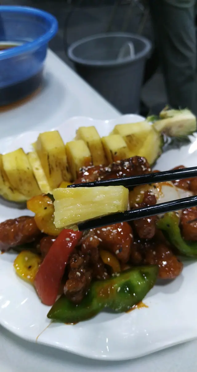 菠蘿咕嚕肉