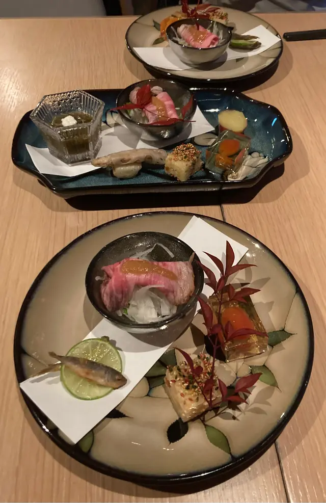 松，竹，梅的前菜