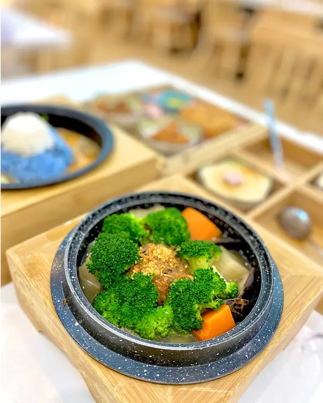 素獅子頭關東煮湯扁烏冬×花藝工作坊