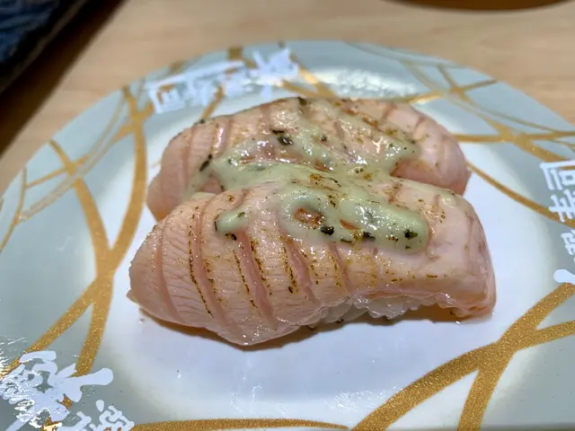 火炙香草三文魚