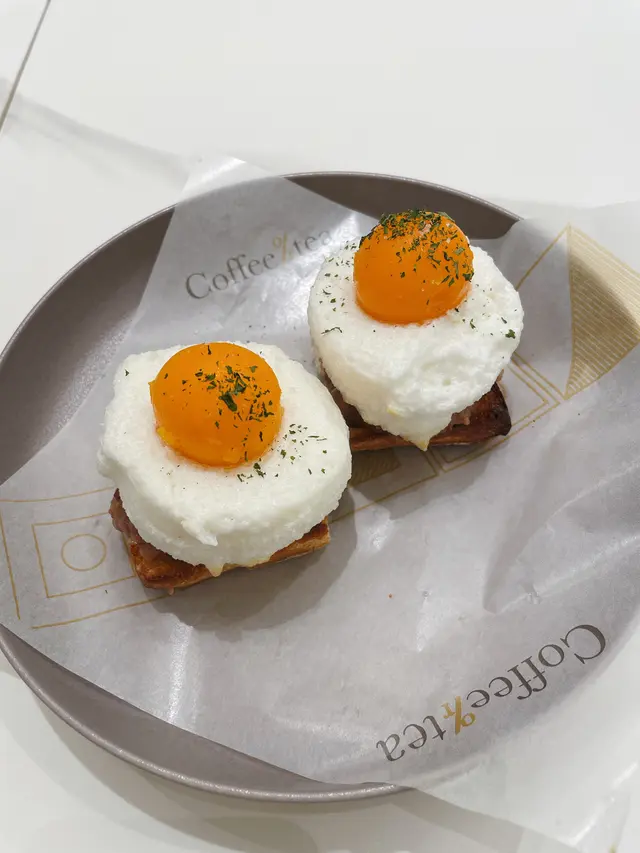 雲朵鹹牛肉鹹蛋多士