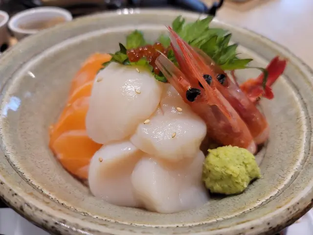 豪華海鮮丼茶漬飯