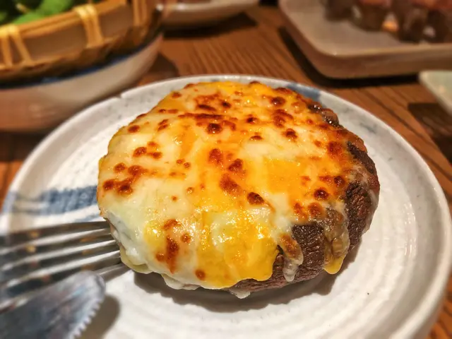 芝士流心蛋大啡菇