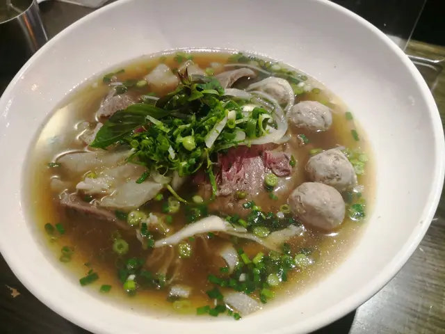 大越火車頭2人份量（生牛肉、牛腩片、牛丸、牛栢葉、牛筋）