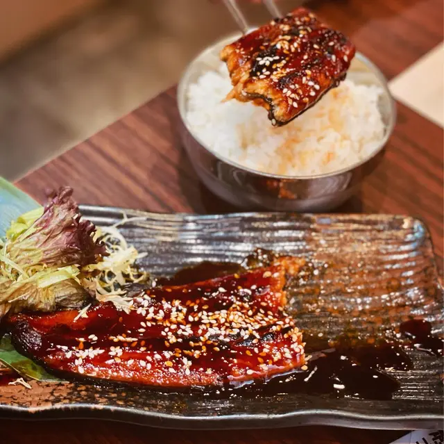 火炙原條鰻魚定食