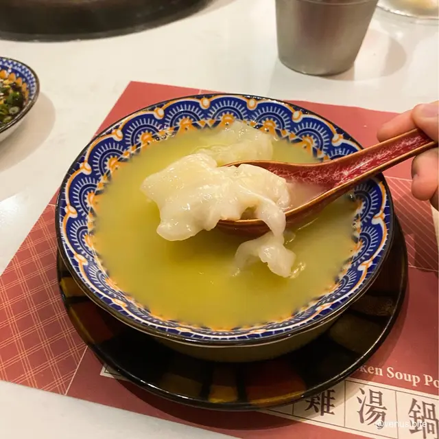 招牌花膠雞湯鍋