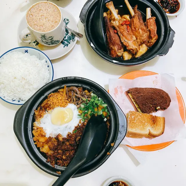 招牌砂鍋老鼠粉