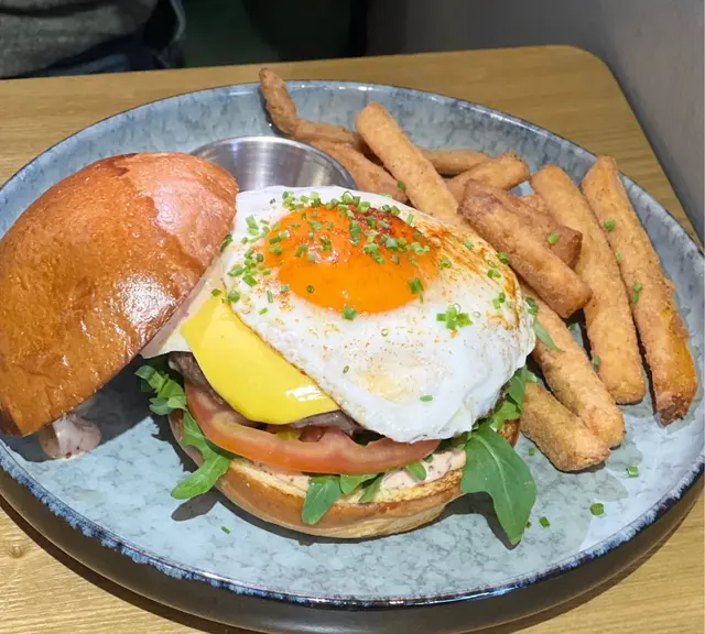 漢堡肉汁豐富熟度剛剛好