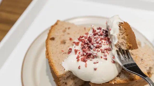 紅莓奶油戚風蛋糕