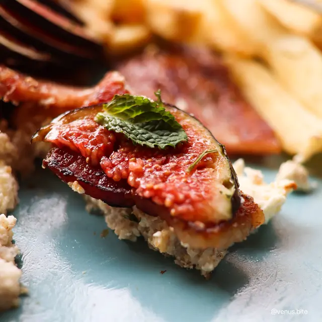 忌廉芝士無花果煙肉酸種吐司配薯條