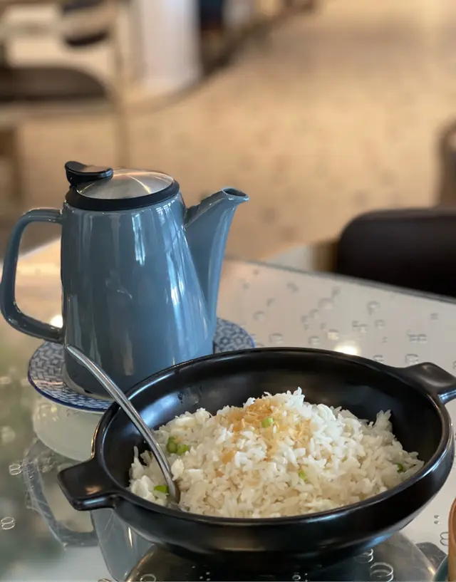 蟹肉瑤柱蛋白炒飯