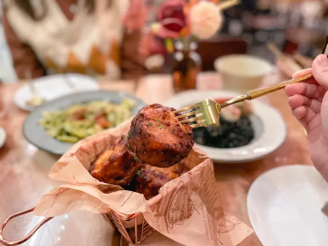 迷你蘆筍帕馬臣芝士薯