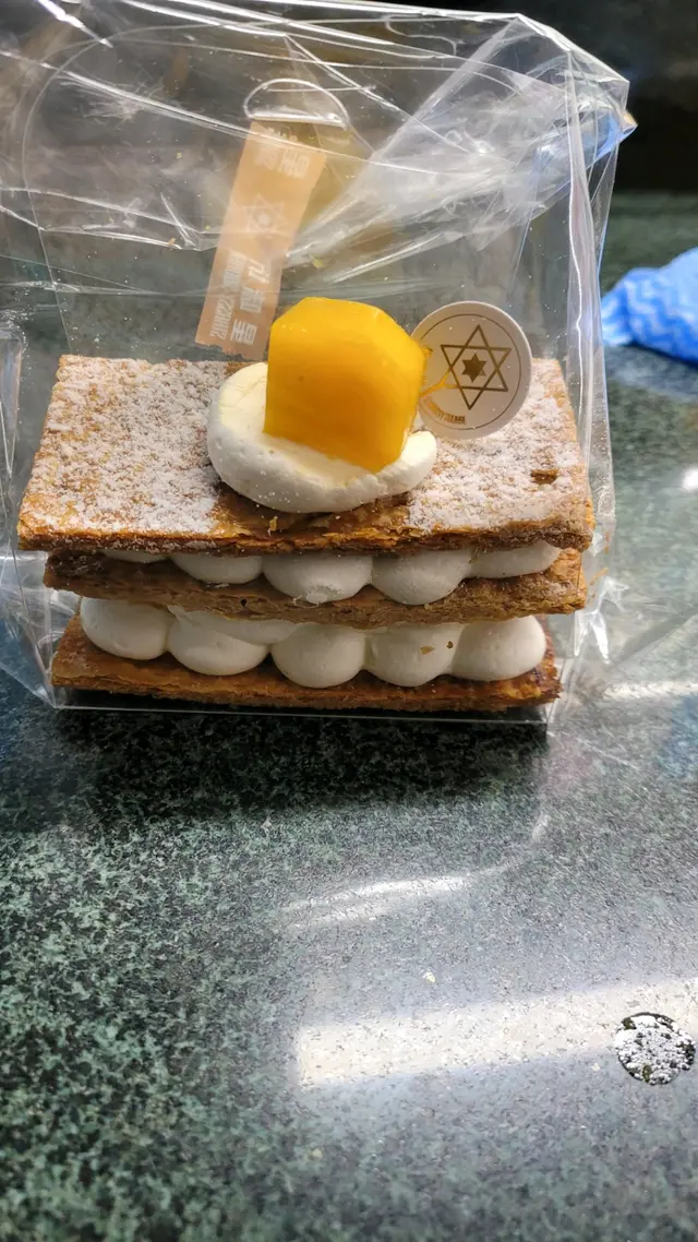 整體感覺不錯 酥皮夠脆 
