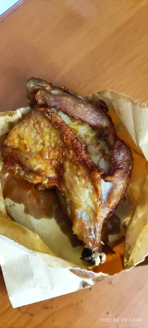 睇落”乾增增”,皮脆但厚和硬,肉仲系乾同”鞋”