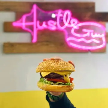 手工經典牛肉漢堡