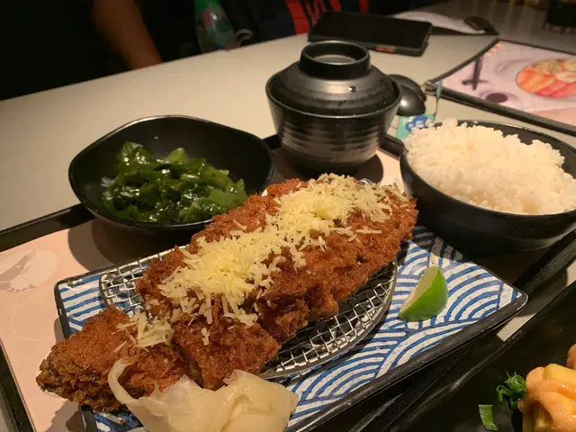 芝士吉列豬扒定食