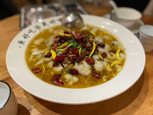 老壇酸菜魚