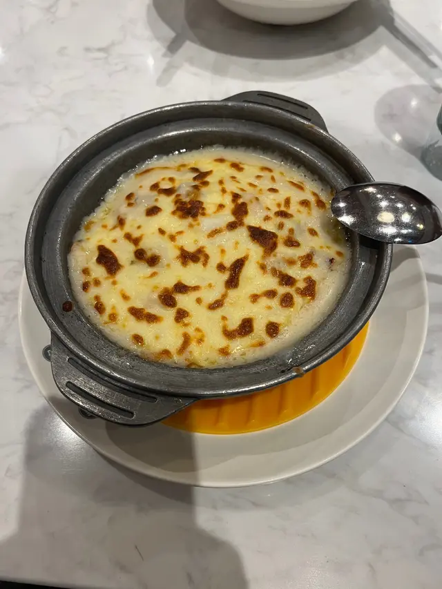 焗白汁芝士海鮮飯