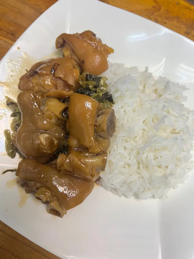 客家酸菜豬手飯