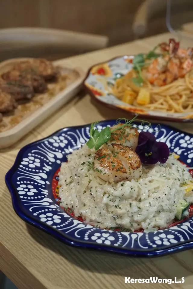 香煎北海道帶子配黑松露燴意大利飯